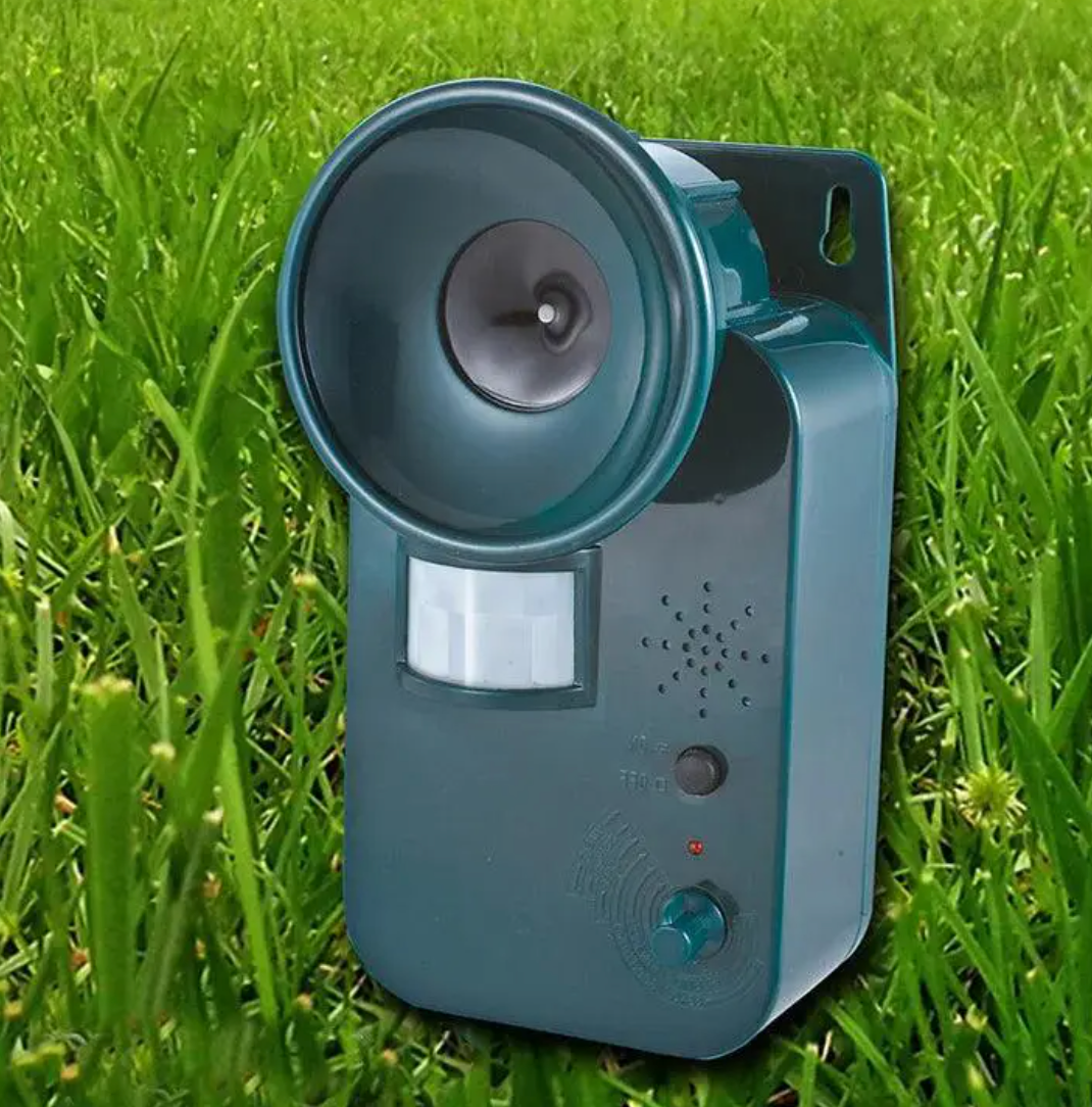 Velvaro 5000sqft Ultrasonic Pest Repeller
