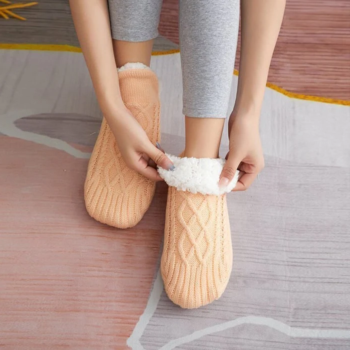 Velvaro Indoor Non-Slip Thermal Socks