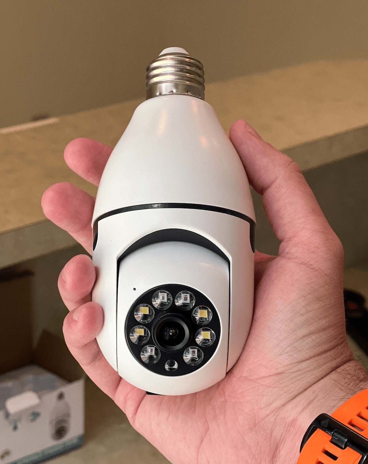 Velvaro Security Light Bulb Camera